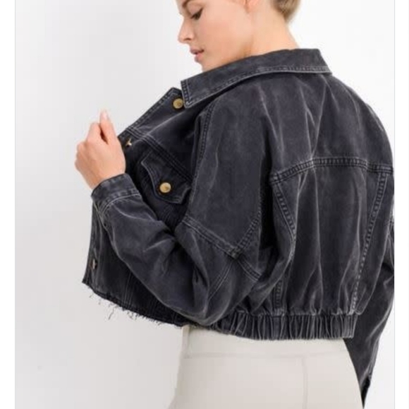 Cropped Distressed Jean Jacket - Picture 2 of 7